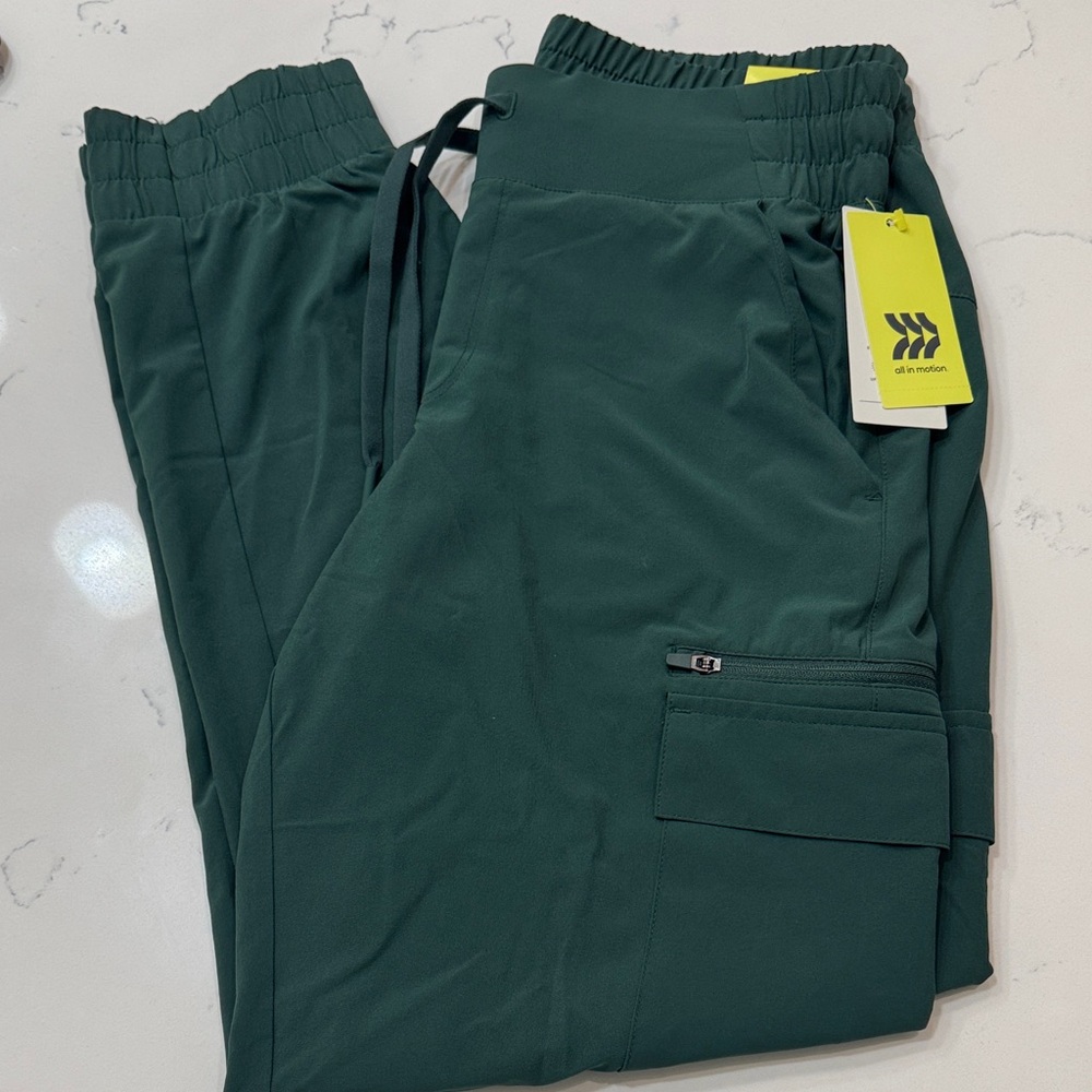 All in Motion NWT Cargo Joggers